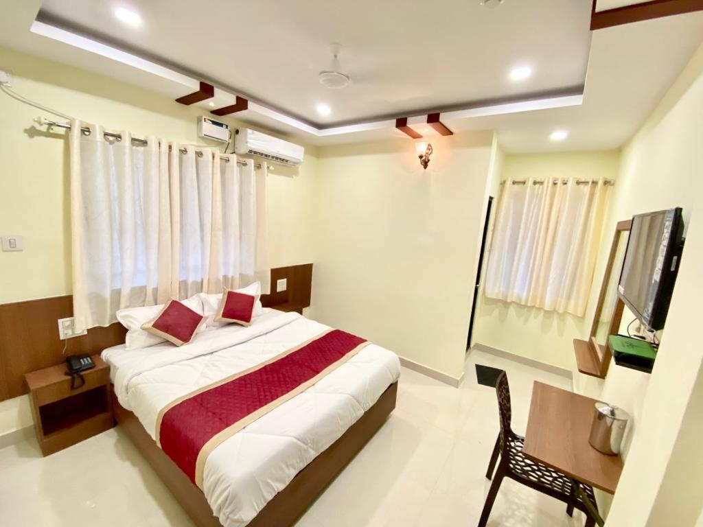 Prabhuvihar Residency Hotel Porvorim Buitenkant foto