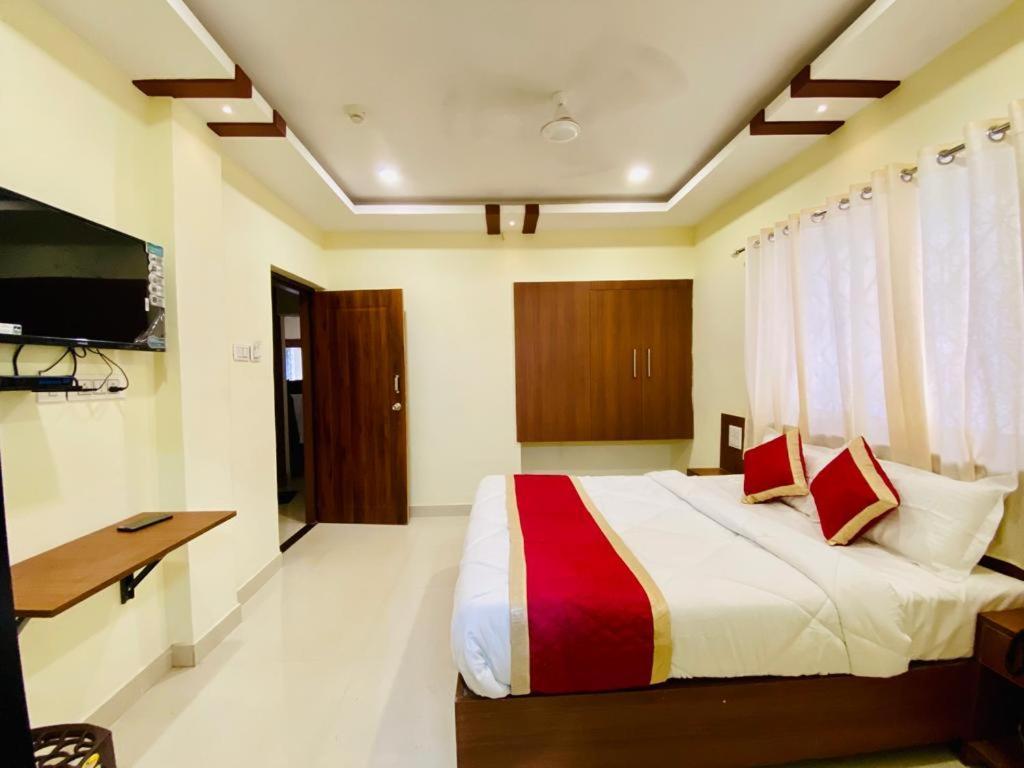Prabhuvihar Residency Hotel Porvorim Buitenkant foto
