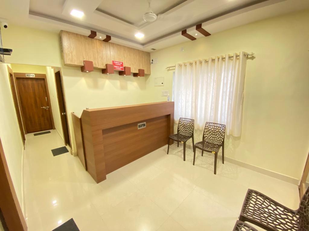 Prabhuvihar Residency Hotel Porvorim Buitenkant foto