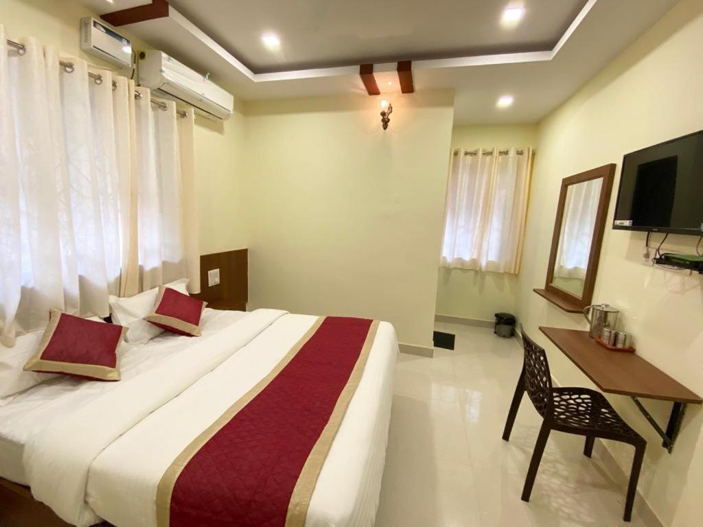 Prabhuvihar Residency Hotel Porvorim Buitenkant foto